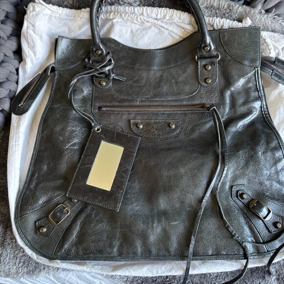 Balenciaga Chevre Leather Motorcycle Mid Afternoon Tote PRE-Loved - Picture 1 of 13